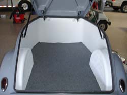 CARPETED FLOOR IN ROADSTER TRAILER